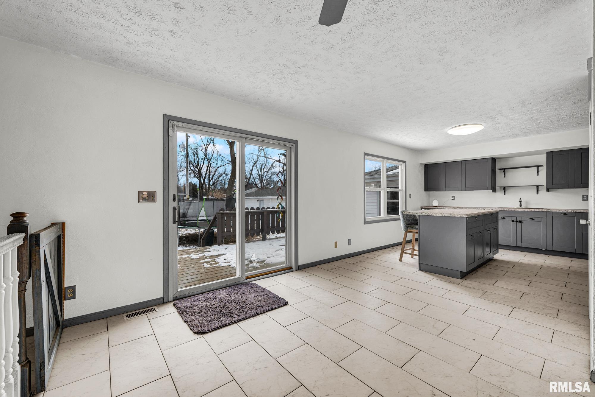 2177 Washington Road Washington, IL 61571 - Photo 14 of 60