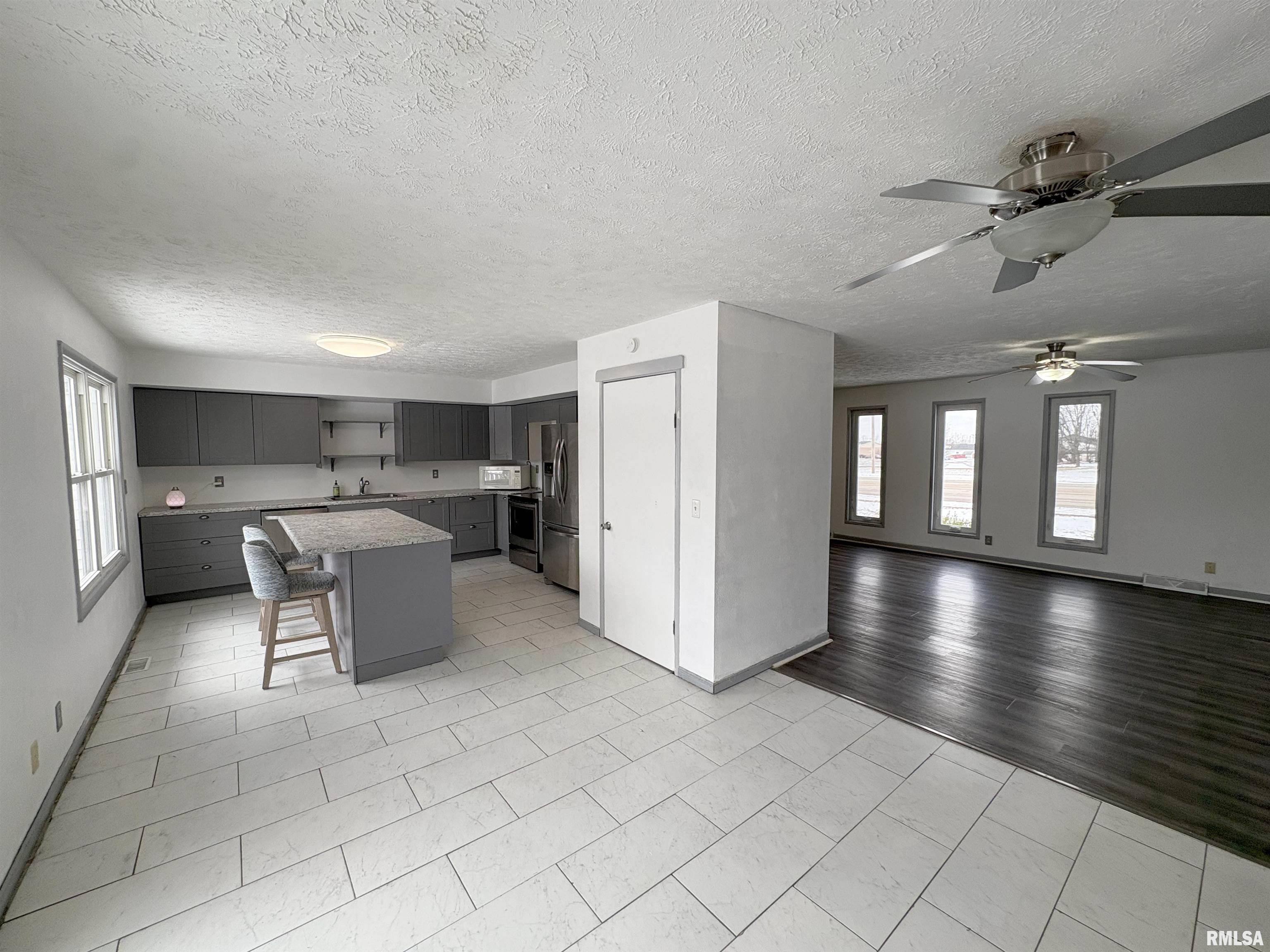 2177 Washington Road Washington, IL 61571 - Photo 15 of 60