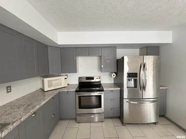 $189,900 | 2177 Washington Road, Washington, IL 61571