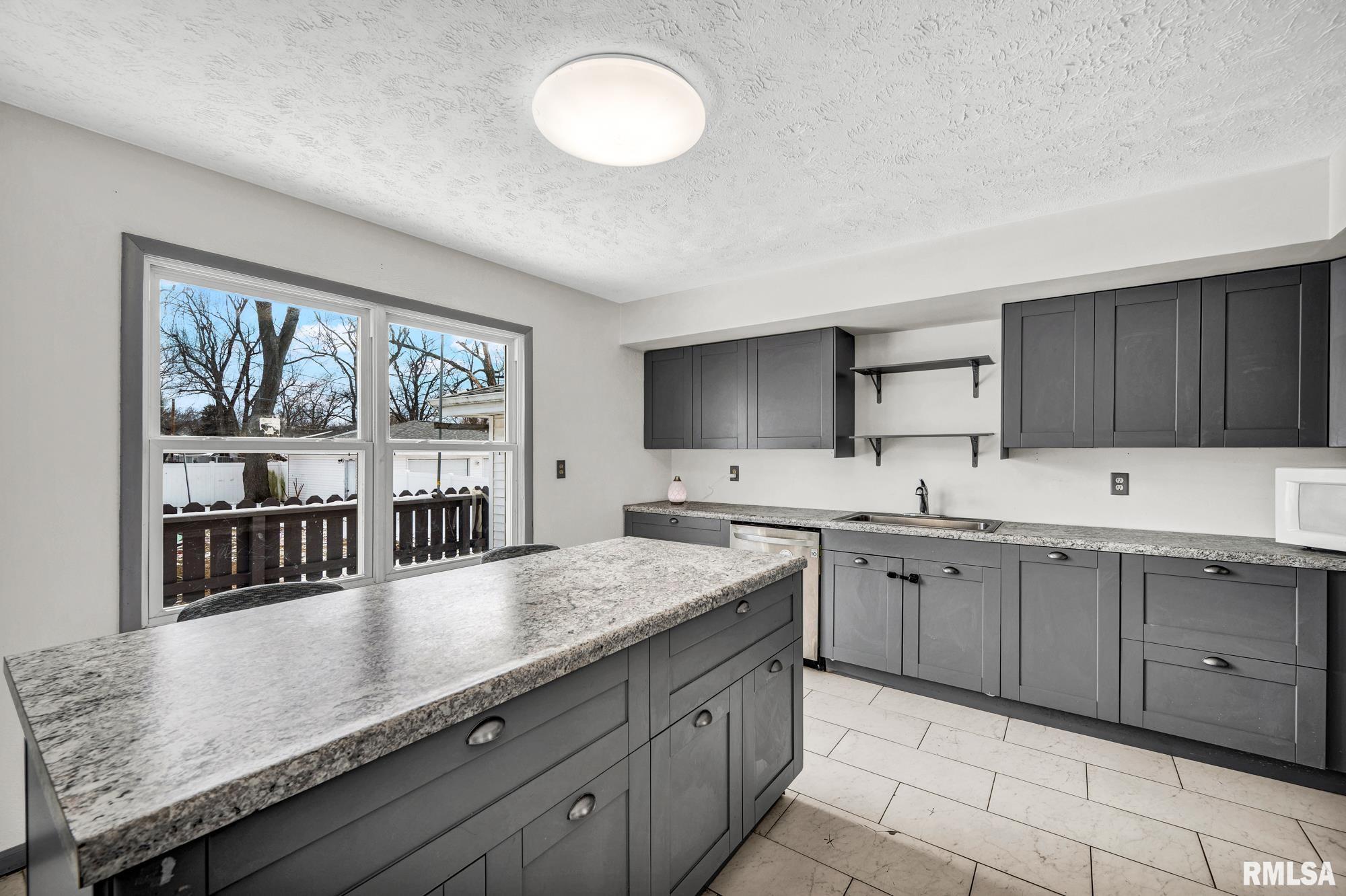 2177 Washington Road Washington, IL 61571 - Photo 19 of 60