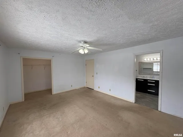 $189,900 | 2177 Washington Road, Washington, IL 61571