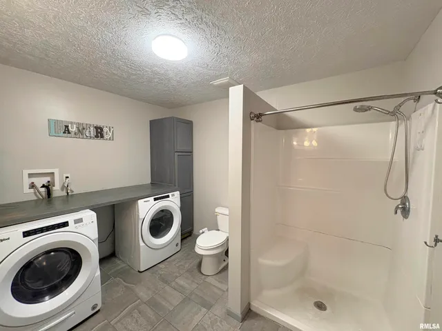 $189,900 | 2177 Washington Road, Washington, IL 61571