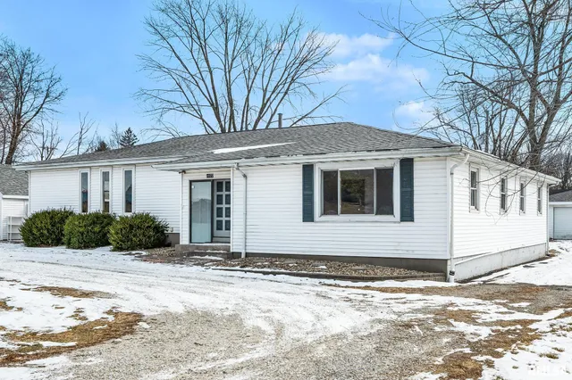 $189,900 | 2177 Washington Road, Washington, IL 61571