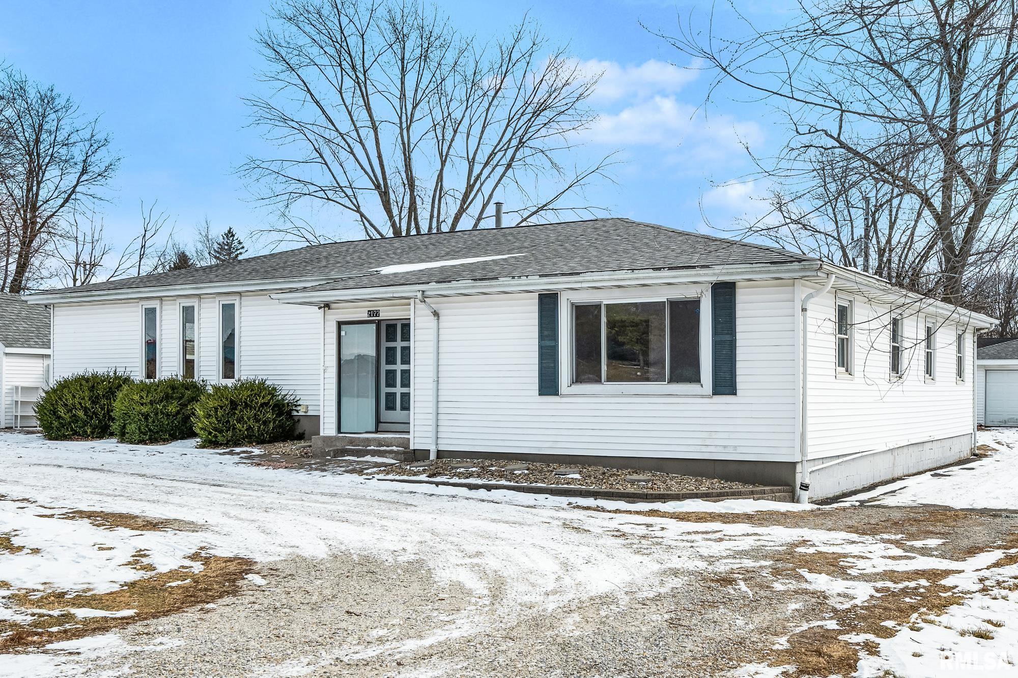 2177 Washington Road Washington, IL 61571 - Photo 4 of 60