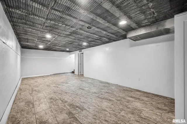 $189,900 | 2177 Washington Road, Washington, IL 61571