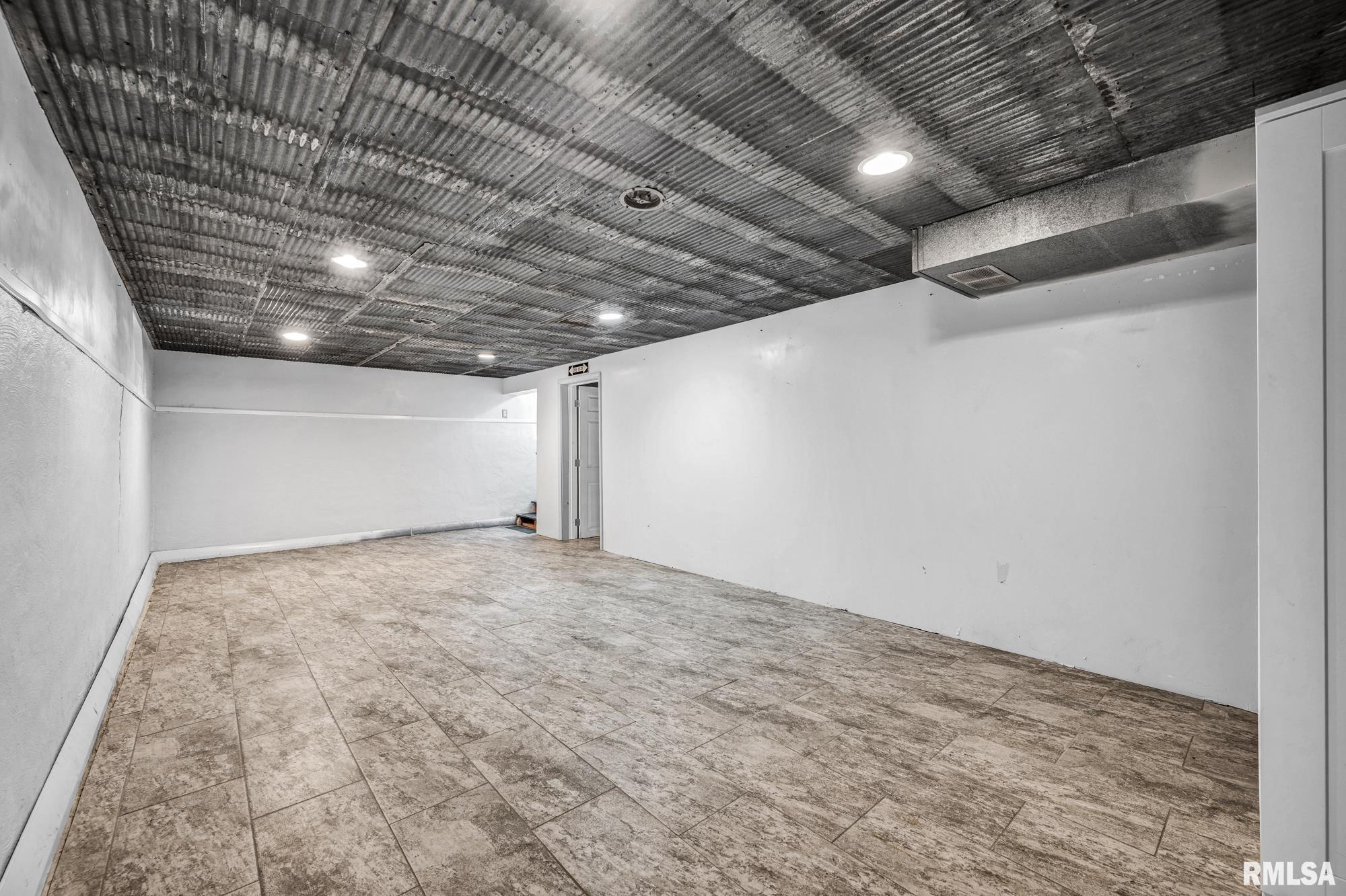 2177 Washington Road Washington, IL 61571 - Photo 43 of 60