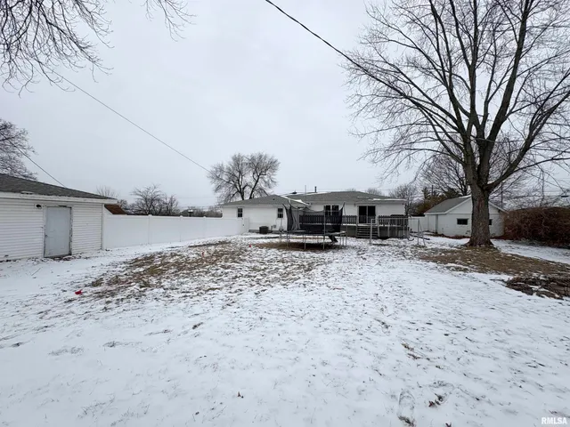 $189,900 | 2177 Washington Road, Washington, IL 61571