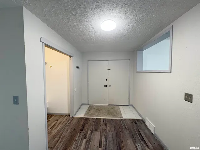 $189,900 | 2177 Washington Road, Washington, IL 61571