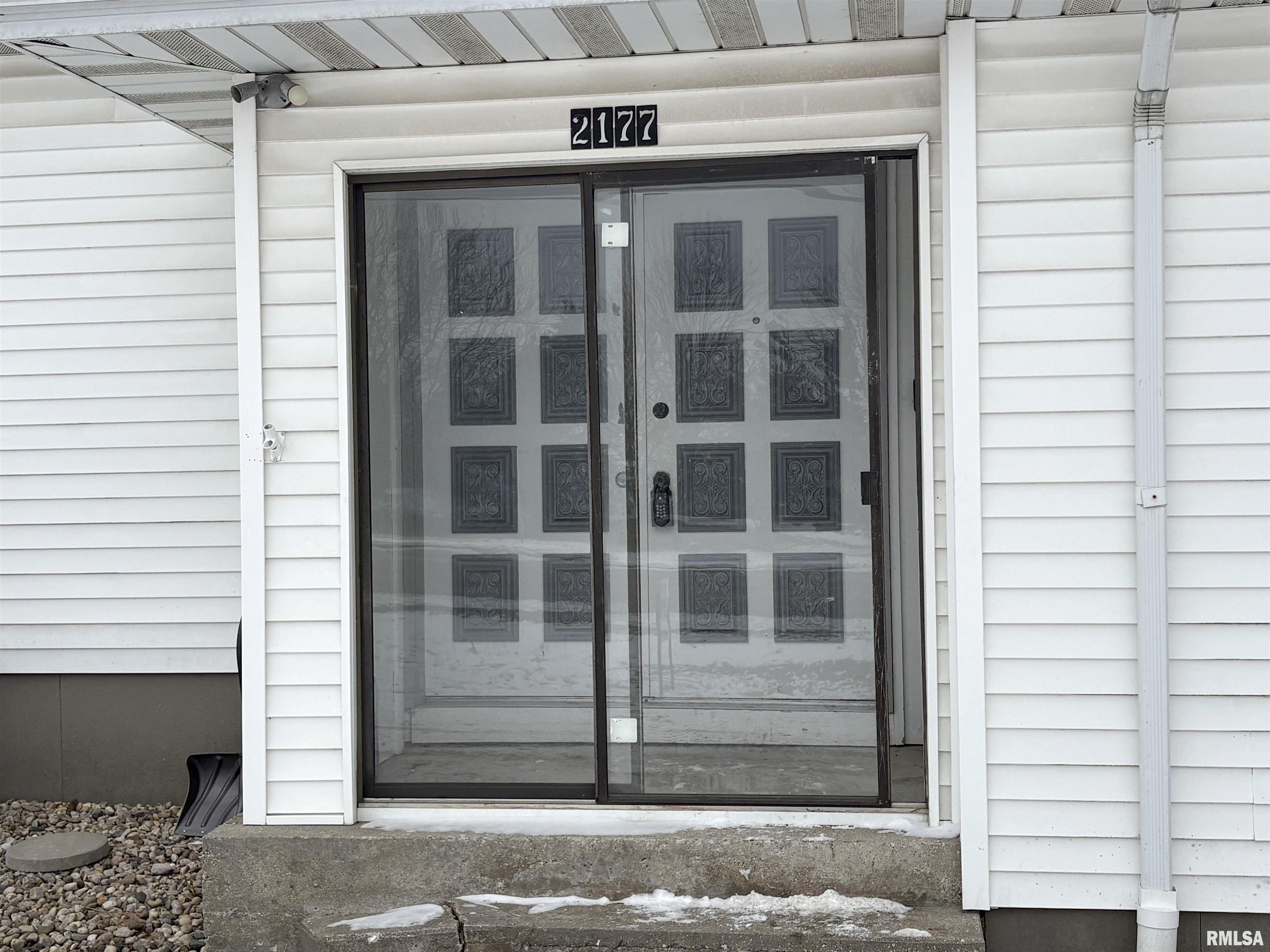 2177 Washington Road Washington, IL 61571 - Photo 5 of 60