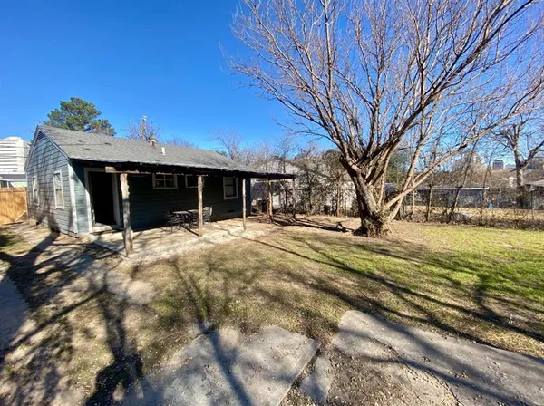 $1,625 | 5631 Arlington Park Drive, Dallas, TX 75235