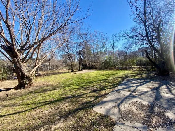 $1,625 | 5631 Arlington Park Drive, Dallas, TX 75235