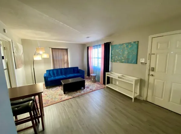 $1,625 | 5631 Arlington Park Drive, Dallas, TX 75235