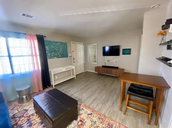 $1,625 | 5631 Arlington Park Drive, Dallas, TX 75235