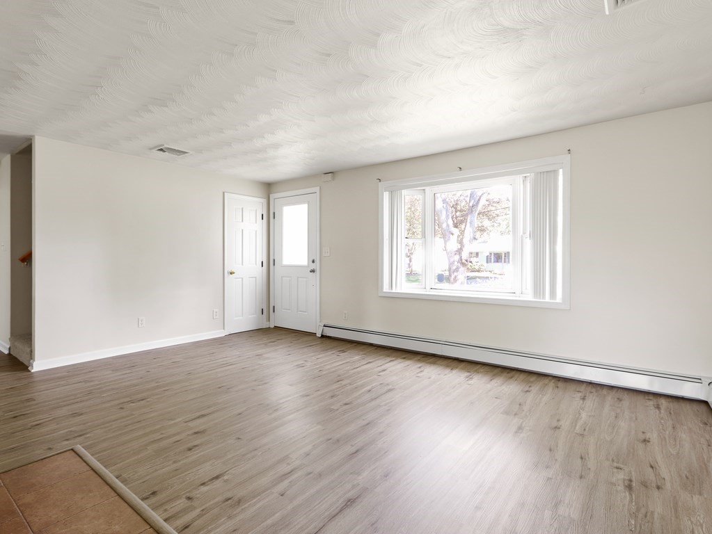 23 Riverview Road Framingham, MA 01701 - Photo 3 of 33 Gallery Image 3