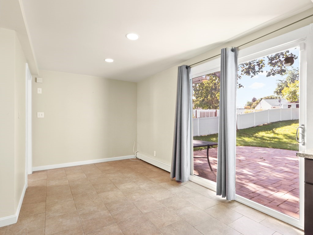 23 Riverview Road Framingham, MA 01701 - Photo 6 of 33 Gallery Image 6