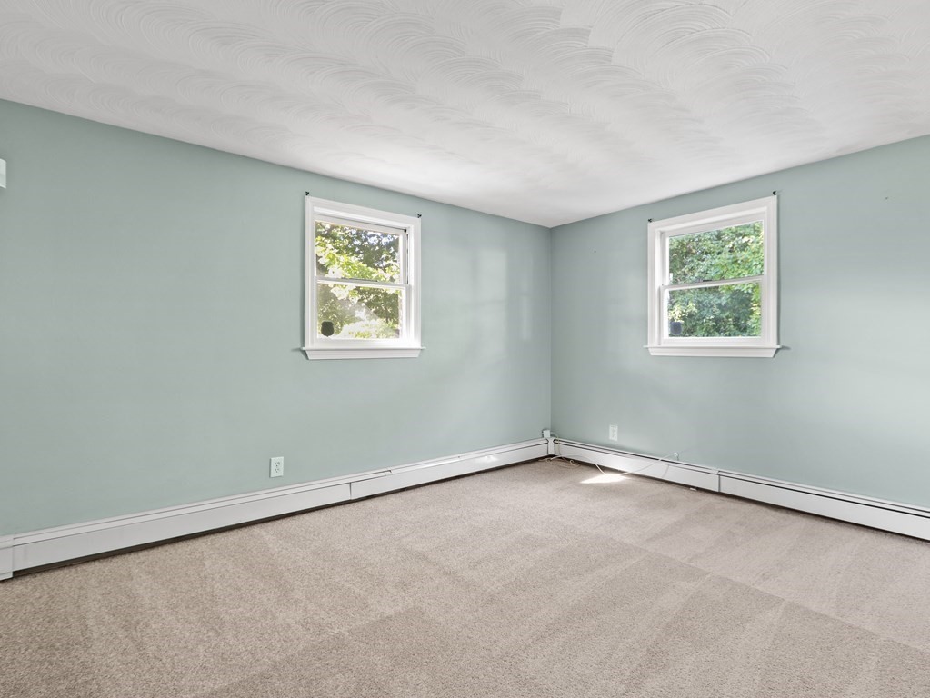 23 Riverview Road Framingham, MA 01701 - Photo 9 of 33 Gallery Image 9