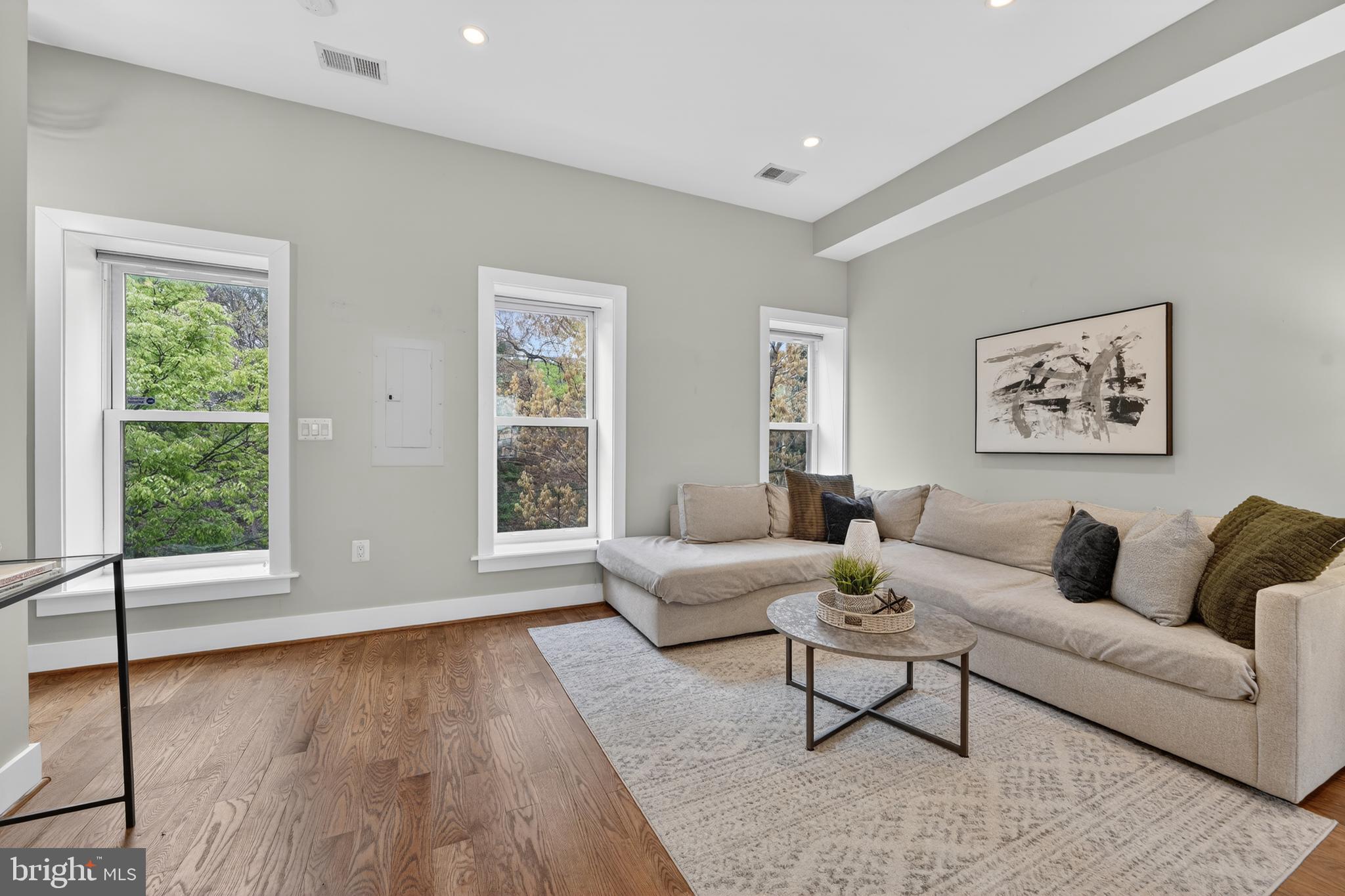 158 Bryant Street Northwest, Unit 2 Washington, DC 20001 - Photo 4 of 40