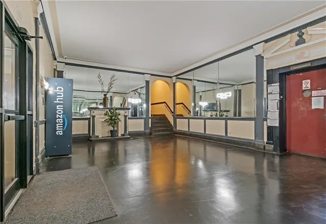 $325,000 | 909 East 29th Street, Unit 3F | Midwood