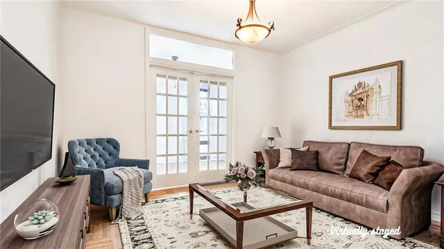 $325,000 | 909 East 29th Street, Unit 3F | Midwood