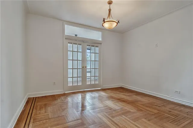 $325,000 | 909 East 29th Street, Unit 3F | Midwood