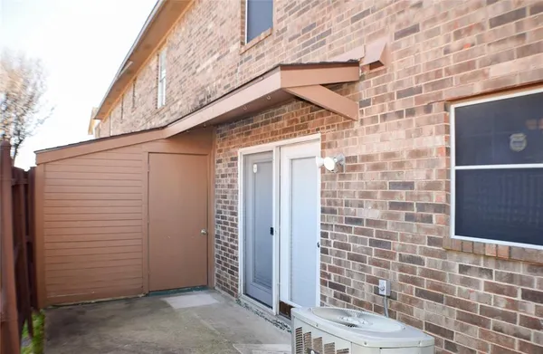 $1,995 | 916 Cedar Terrace, Cedar Hill, TX 75104