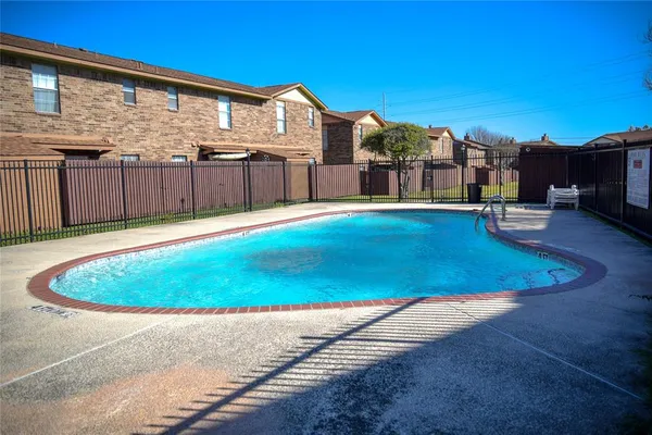 $1,995 | 916 Cedar Terrace, Cedar Hill, TX 75104