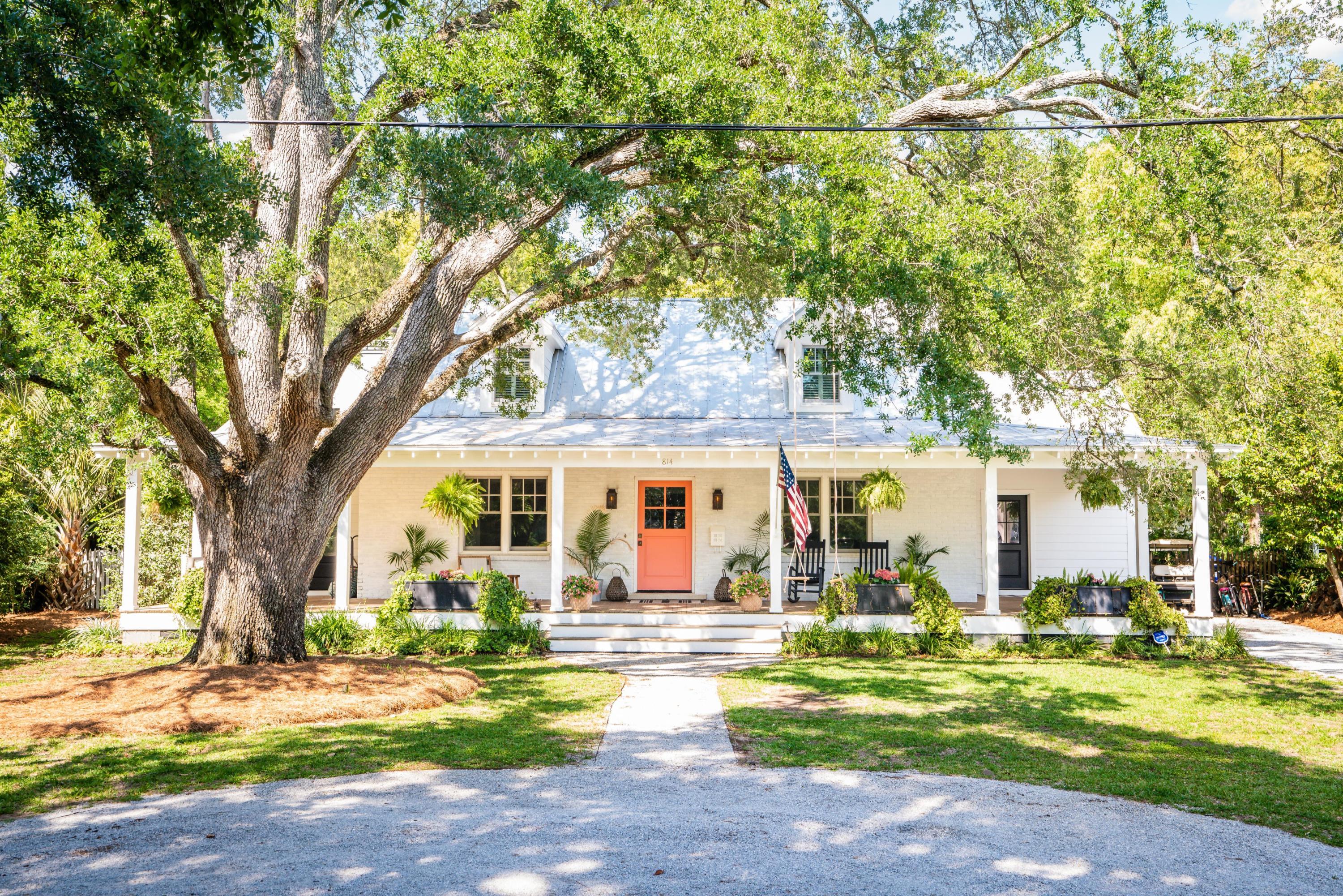 814 Pitt Street Mount Pleasant, SC 29464 - Photo 1 of 41 EllisCreekPhotography-01768