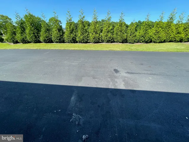 $2,295 | 12 Jamestown Square, Mechanicsburg, PA 17050