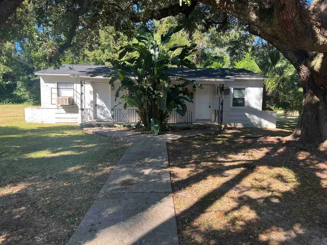 $750 | 879 Campus Circle, Unit 2, Tallahassee, FL 32304