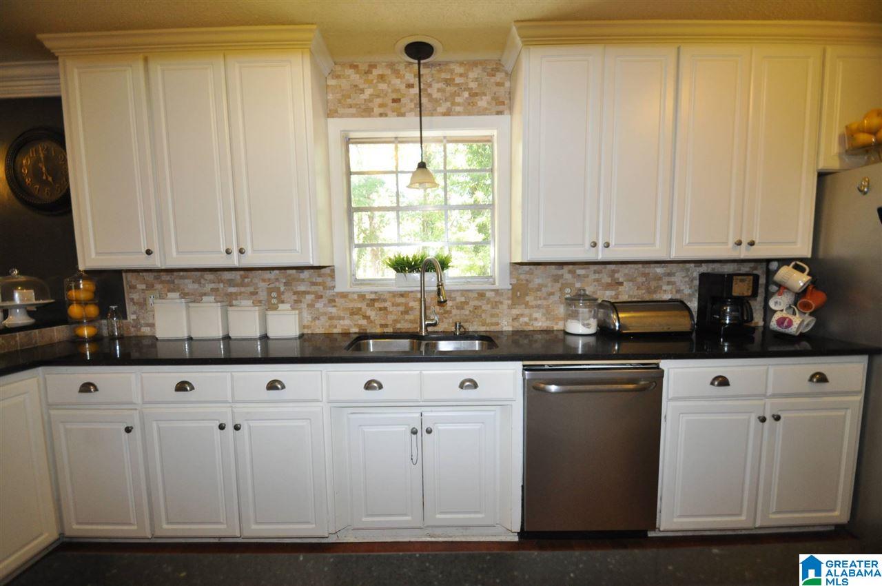 1723 Morton Road Warrior, AL 35180 - Photo 14 of 49