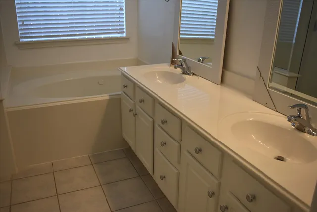 $2,200 | 15318 Ochre Leaf Trail, Cypress, TX 77433