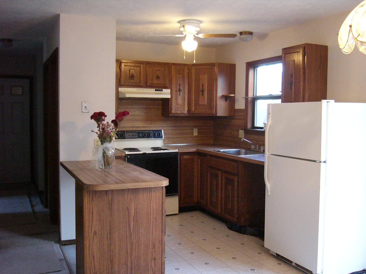 81 Pheasant Run Bushkill, PA 18324 - Photo 4 of 5 KITCHEN