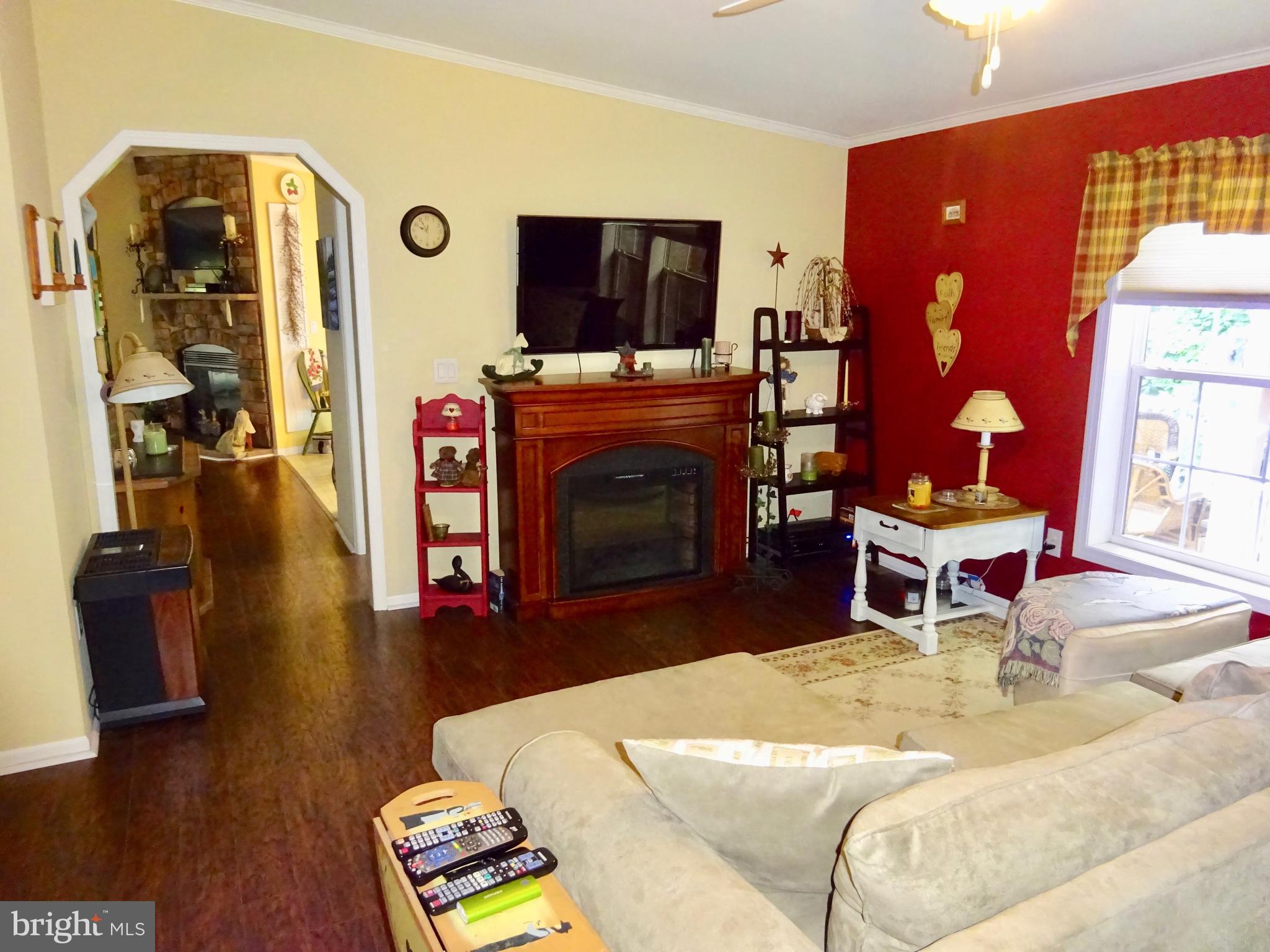 435 Ash Road Morgantown, PA 19543 - Photo 17 of 62 Family room