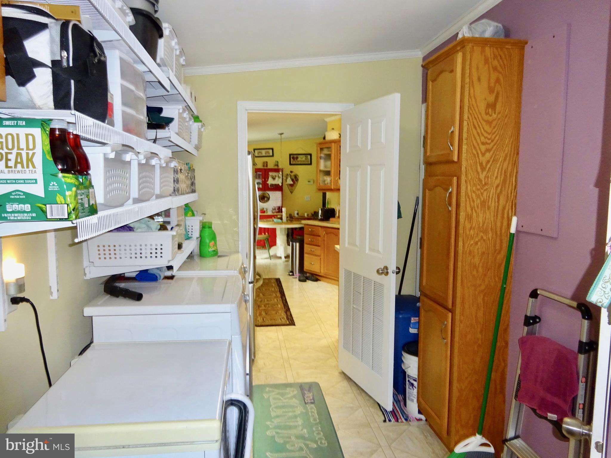 435 Ash Road Morgantown, PA 19543 - Photo 27 of 62 Laundry/Mud room
