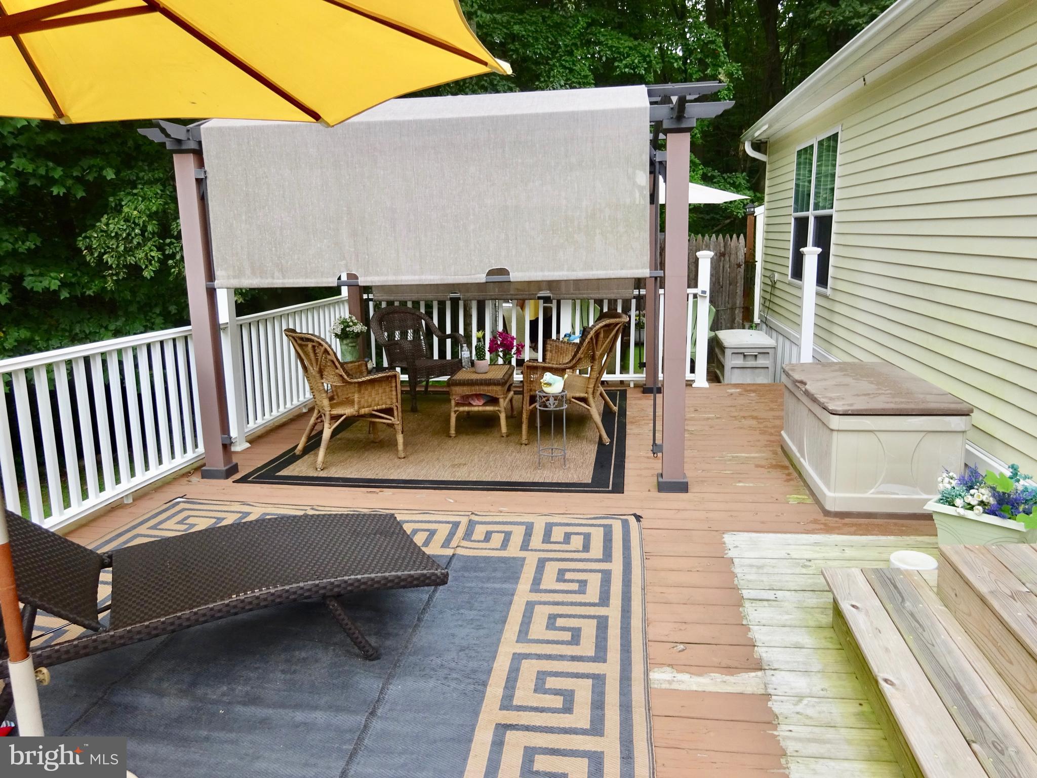 435 Ash Road Morgantown, PA 19543 - Photo 28 of 62 Back yard deck
