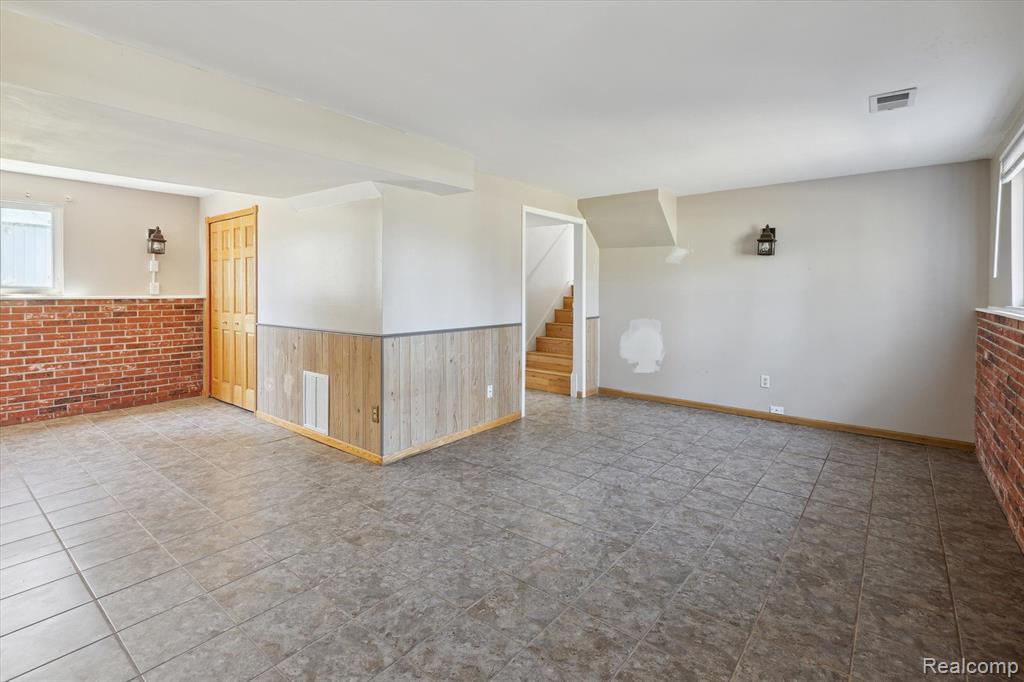 13329 North Bray Road Clio, MI 48420 - Photo 21 of 32 Gallery Image 21