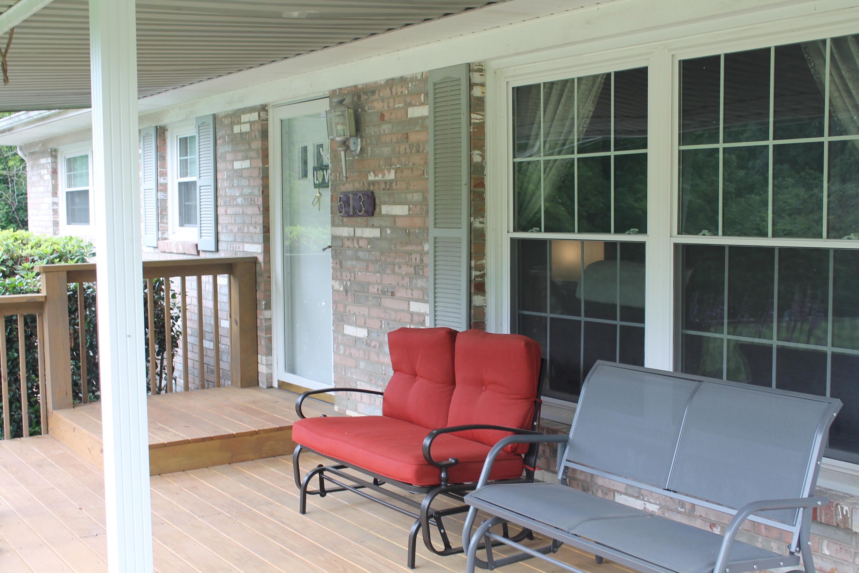 513 Merman Road Kingsport, TN 37663 - Photo 3 of 22 IMG_2433