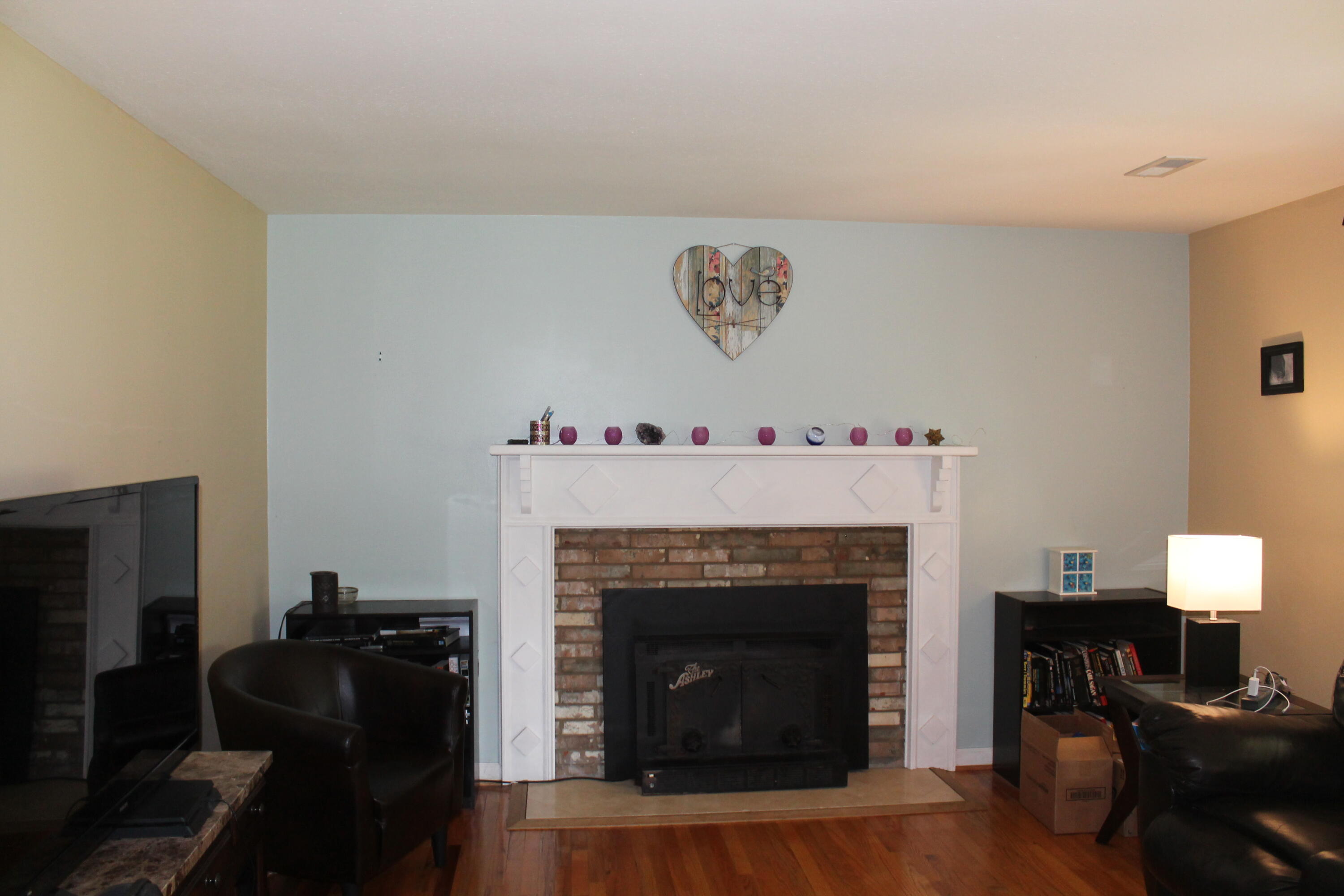 513 Merman Road Kingsport, TN 37663 - Photo 4 of 22 IMG_2434