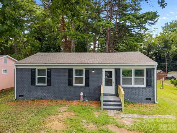 $1,800 | 2715 Sonora Lane, Charlotte, NC 28208