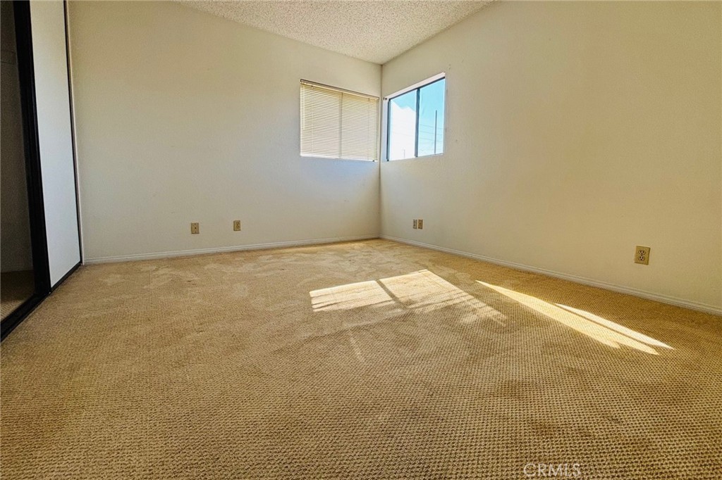 1604 Vía Rosa Baldwin Park, CA 91706 - Photo 15 of 27 en empty room with windows