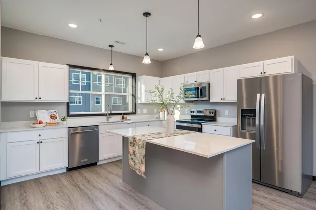 $309,900 | 3052 Bluestem Trail, Mankato, MN 56001