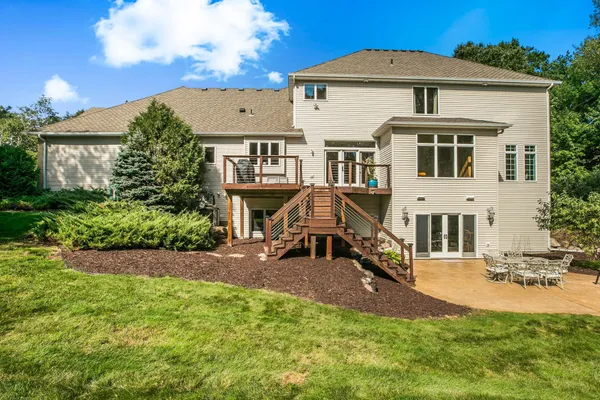 $1,100,000 | 90 27th Street North, Sartell, MN 56377