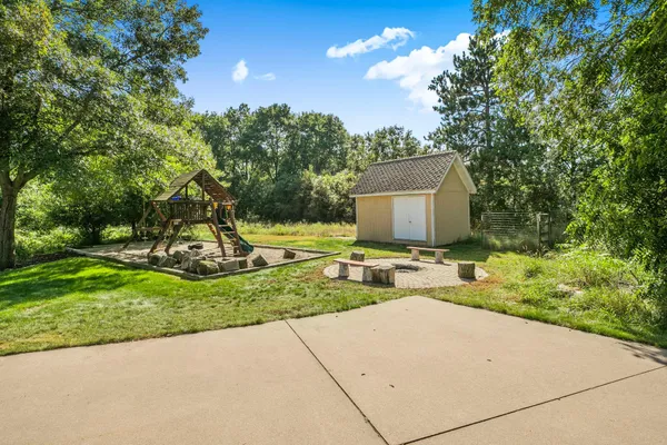 $1,100,000 | 90 27th Street North, Sartell, MN 56377