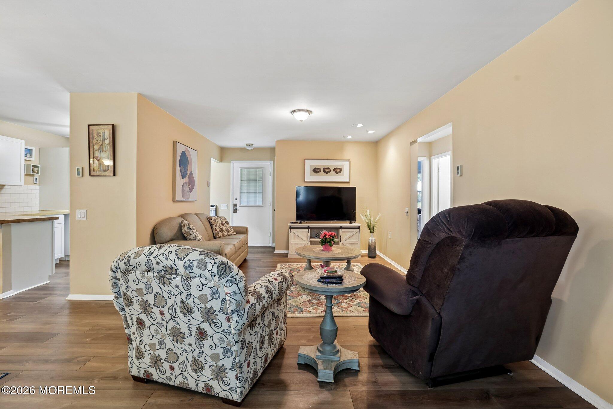 47 Hartford Road Whiting, NJ 08759 - Photo 21 of 27 010