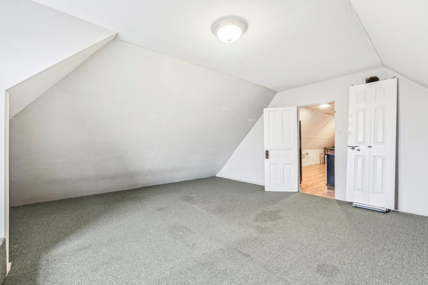3140 West Pershing Road Chicago, IL 60632 - Photo 35 of 65 an empty room with a ceiling fan and entryway