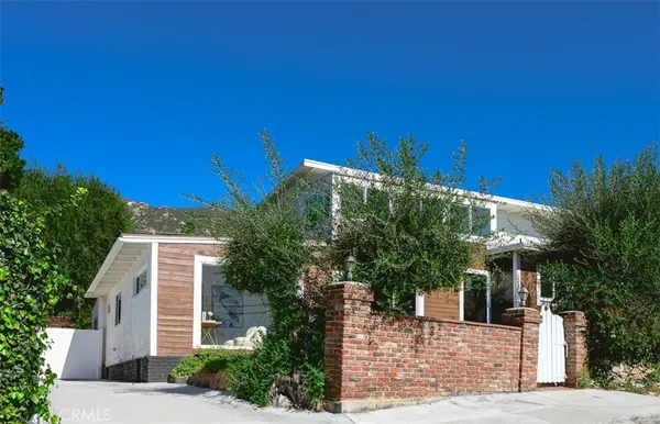 $1,280,000 | 2423 Rockdell Street, La Crescenta, CA 91214