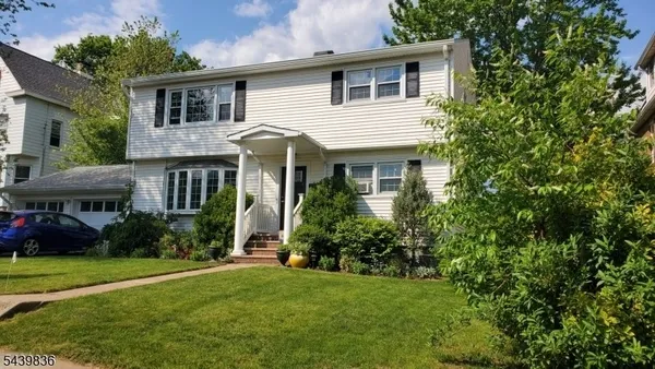 $2,850 | 42 Walnut Street, Montclair, NJ 07042