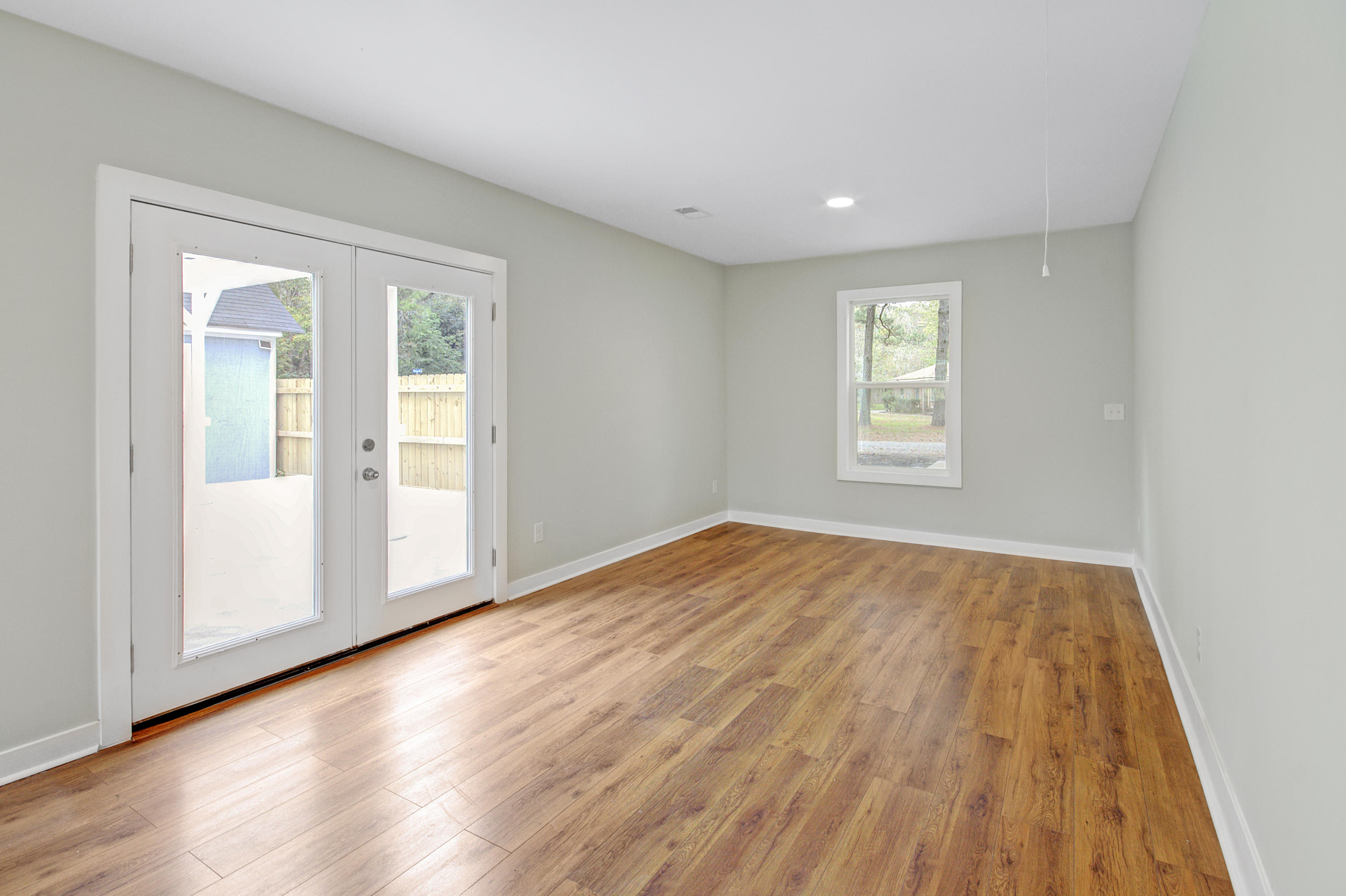100 Waring Road Summerville, SC 29485 - Photo 6 of 22 Recessed Lighting