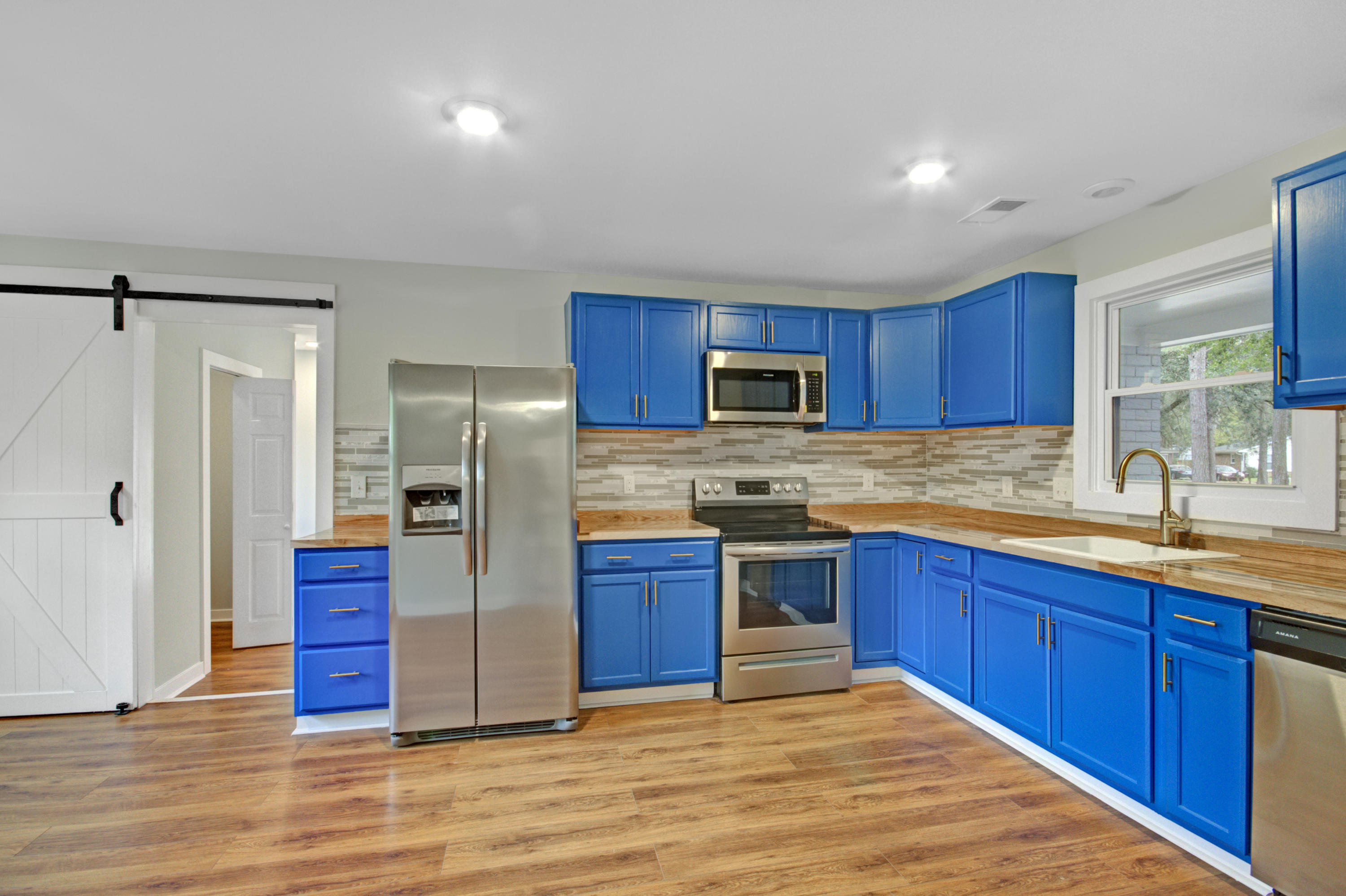100 Waring Road Summerville, SC 29485 - Photo 8 of 22 Stainless Appliances