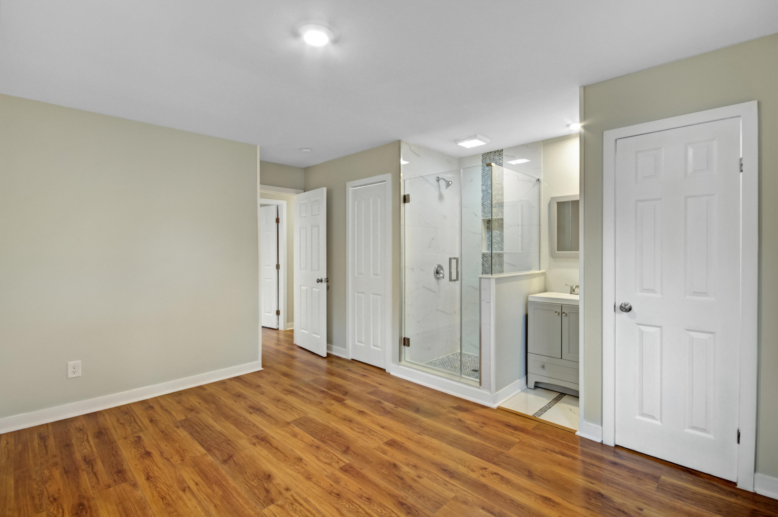 100 Waring Road Summerville, SC 29485 - Photo 9 of 22 Master Bedroom with Recessed Lighting